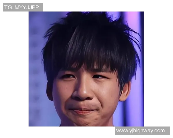 足球明星大张伟的传奇人生与赛场背后的故事揭秘